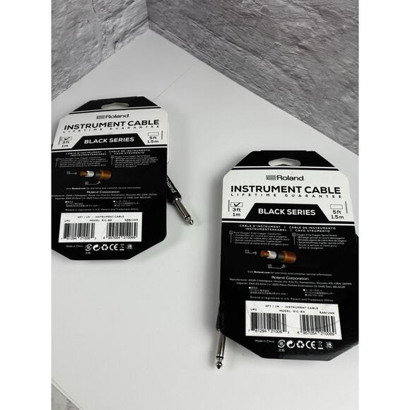 Roland Instrument Cable RIC-B3 Black Series 1/4" Straight/Straight 3-Ft - Picture 8 of 8